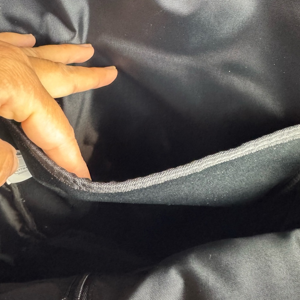 🎒BNWT ALO Yoga Stow Neoprene Backpack Col:black with pouch $328 - Picture 8 of 13